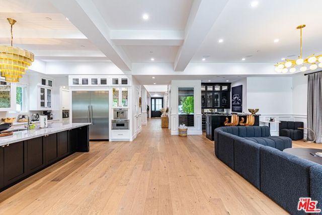 5162 Otis Avenue, Tarzana CA: https://media.crmls.org/mediaz/ab69673f-af62-41f9-a8fb-4ece72ea061d.jpg
