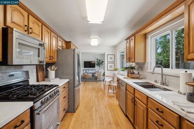 Image 10 of 60 For 3044 Santa Maria Dr