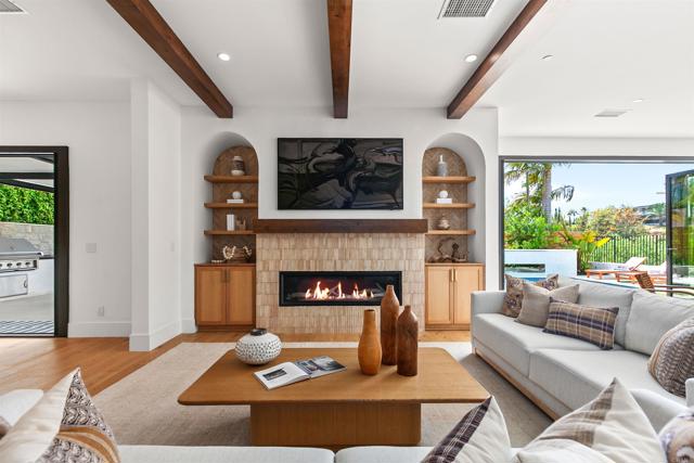Detail Gallery Image 6 of 54 For 417 Warwick Ave, Cardiff By The Sea,  CA 92007 - 5 Beds | 5/1 Baths