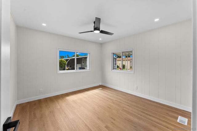 9255 N Magnolia, Santee CA: https://media.crmls.org/mediaz/ab6b581c-d528-4290-871f-7c667d2219a2.jpg