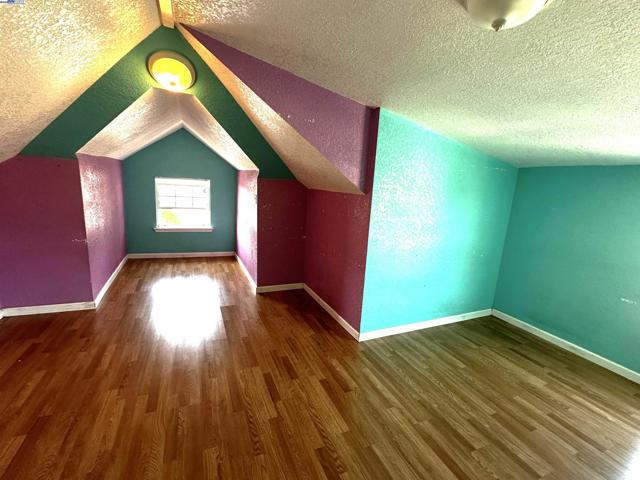 1610 85th Avenue, Oakland CA: https://media.crmls.org/mediaz/ab6be92c-74bf-4a5f-b94b-90be4394d316.jpg