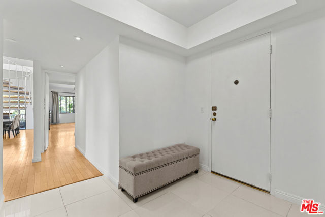 1506 S Bentley Avenue, Los Angeles CA: https://media.crmls.org/mediaz/ab6c0ba3-bdec-49c3-91a5-ac9c3cd7c6fa.jpg