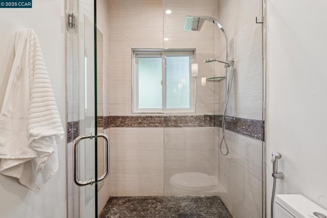 1149 Camino Vallecito, Lafayette CA: https://media.crmls.org/mediaz/ab6c5af0-284d-42e6-a60c-590acf79e509.jpg