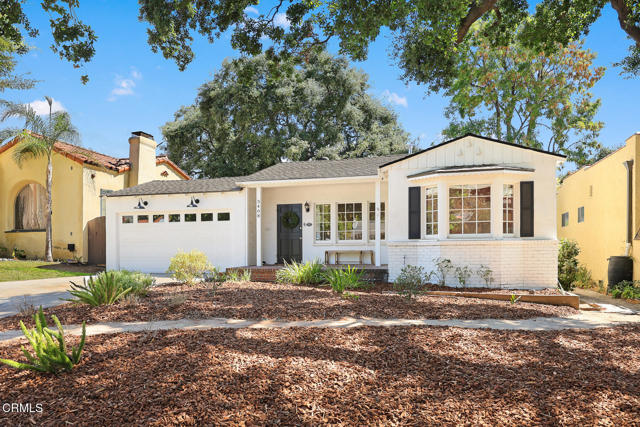 Detail Gallery Image 1 of 43 For 3408 Las Palmas Ave, Glendale,  CA 91208 - 3 Beds | 2 Baths