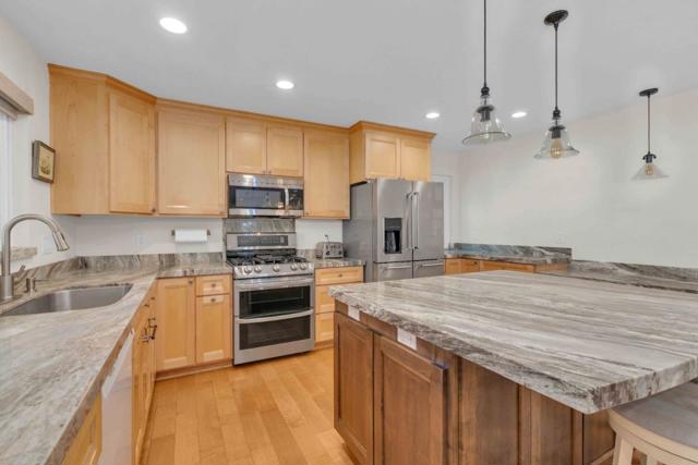 17035 Copper Hill Drive, Morgan Hill CA: https://media.crmls.org/mediaz/ab6dd96d-aee7-483d-9e06-ac97eb03db7c.jpg