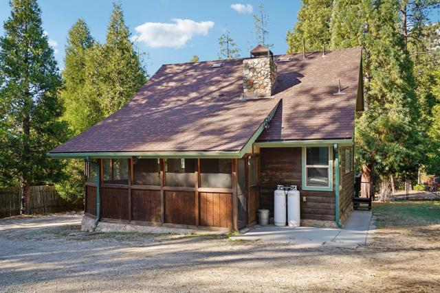 25140 Lodge Road, Idyllwild CA: https://media.crmls.org/mediaz/ab6ec0a9-2bbf-4dd0-a26d-4309f9d21452.jpg