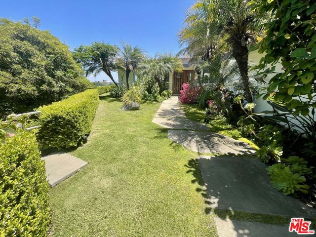 Image 6 of 36 For 1000 Stradella Road