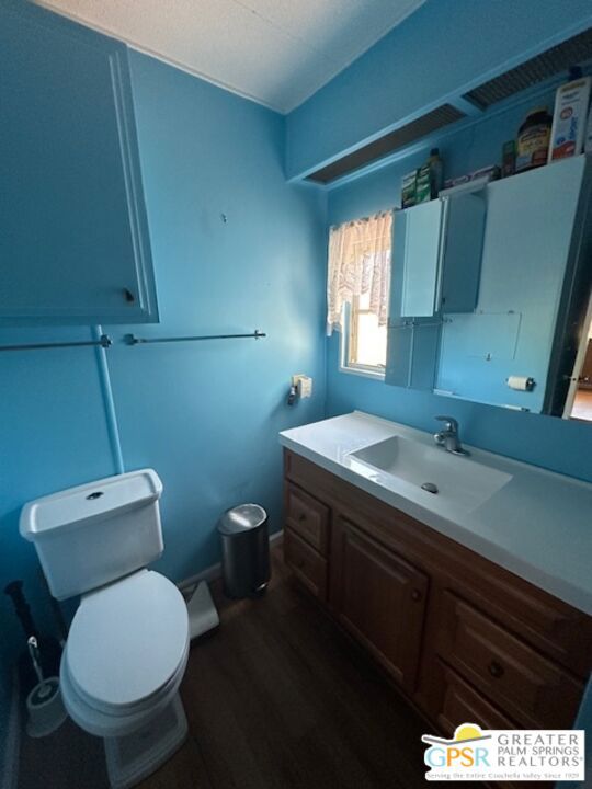 2 Harrison Street, Cathedral City CA: https://media.crmls.org/mediaz/ab700716-7be9-43c6-9ec8-b0c710af7ef0.jpg