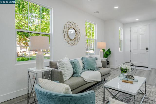 2511 Soren Way, San Ramon CA: https://media.crmls.org/mediaz/ab706133-f60f-4efb-b5d1-3a6914ce591a.jpg