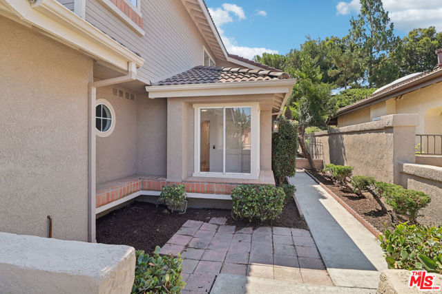 27598 Paseo Sonata, San Juan Capistrano CA: https://media.crmls.org/mediaz/ab712636-0a9b-427b-bb5b-72f369b42202.jpg