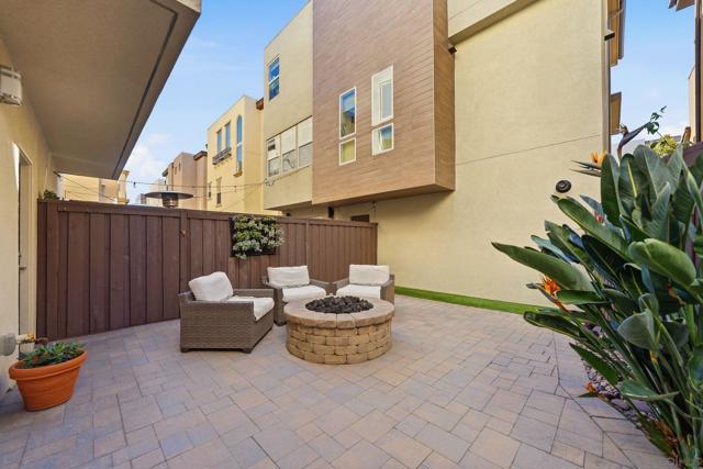 8337 Summit way, San Diego CA: https://media.crmls.org/mediaz/ab717152-262b-47c3-b754-5954433e44d2.jpg