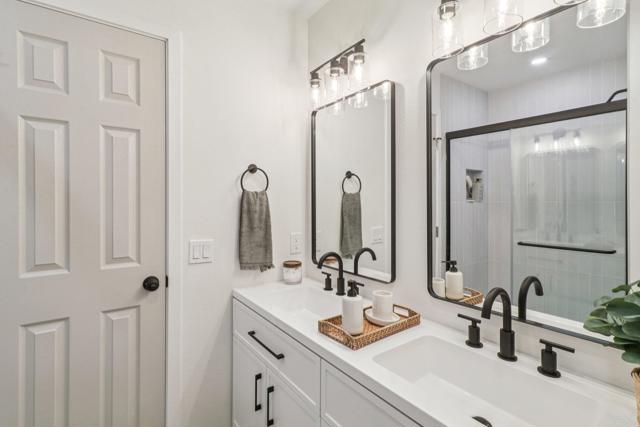 Detail Gallery Image 17 of 36 For 737 Nob Cir, Vista,  CA 92084 - 2 Beds | 2 Baths