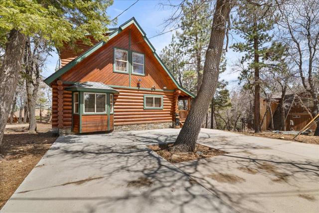 1614 S Colusa Drive, Big Bear CA: https://media.crmls.org/mediaz/ab729749-b98a-4a6a-a019-b081af34dab3.jpg