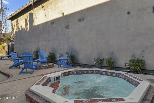 5757 Lake Lindero Drive, Agoura Hills CA: https://media.crmls.org/mediaz/ab72d5c2-a8fd-48f8-82ef-1c0deafcc35d.jpg