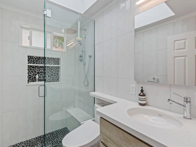 1415 LInda Mar Boulevard, Pacifica CA: https://media.crmls.org/mediaz/ab72e218-cea6-4101-907f-41d11371d67d.jpg