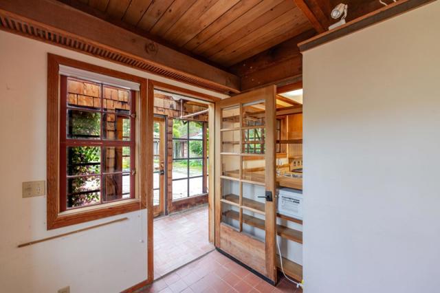 1009 Miramontes Street, Half Moon Bay CA: https://media.crmls.org/mediaz/ab72f13e-d265-4763-b5df-810c4c6929f7.jpg