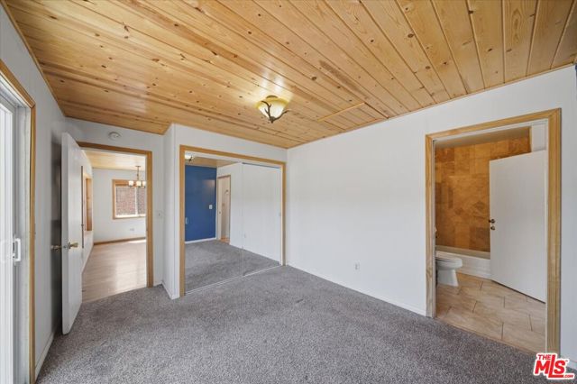 718 Blue Jay Road, Big Bear, CA 92315