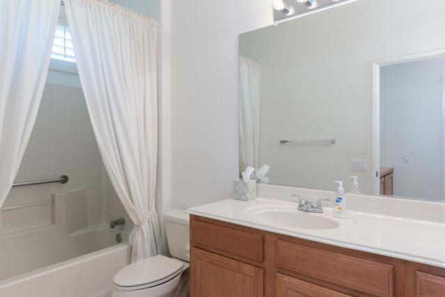 78739 Rairainswept, Palm Desert CA: https://media.crmls.org/mediaz/ab737c1f-3383-4959-aa0d-d4d3d2bf0332.jpg