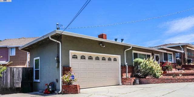 2272 Kelly St, Hayward CA: https://media.crmls.org/mediaz/ab73c05c-19ae-41da-ac94-5d1ffdb1c8de.jpg
