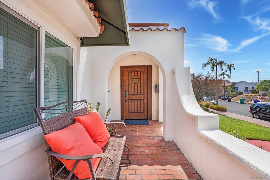 MLS #250035692SD img 7