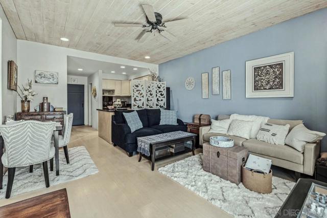 2003 Costa Del Mar Rd, Carlsbad CA: https://media.crmls.org/mediaz/ab74781d-30f1-4d1d-a5d3-67aef7dccd29.jpg