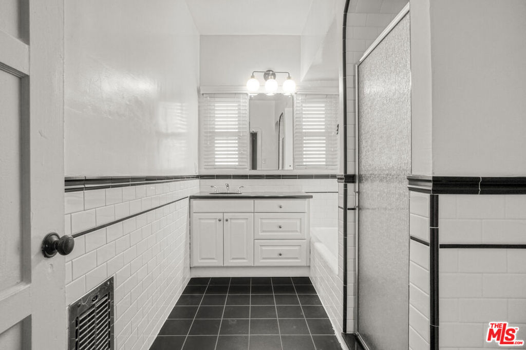 MLS #25551145 image #2