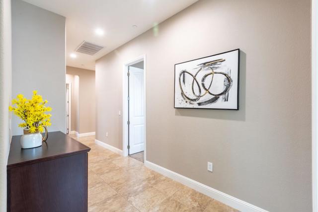 Image 44 of 88 For 493 Yelland Way