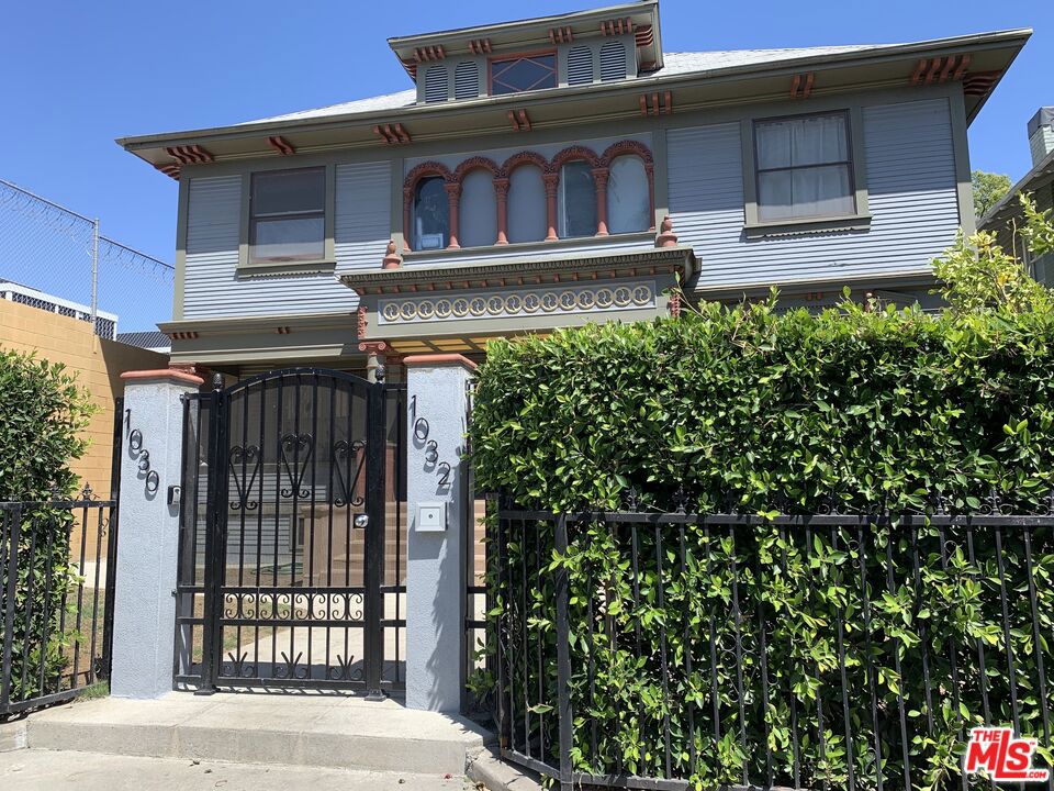 1032 S Burlington Avenue #1032 1/2