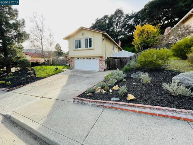 847 Maison Way, Richmond CA: https://media.crmls.org/mediaz/ab75a0f9-cae1-4971-96ca-f8b22f599b61.jpg