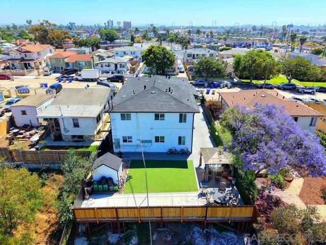 3934 Marine View Ave, San Diego CA: https://media.crmls.org/mediaz/ab7637a7-3544-4cca-bea5-e7c3fcc67d78.jpg