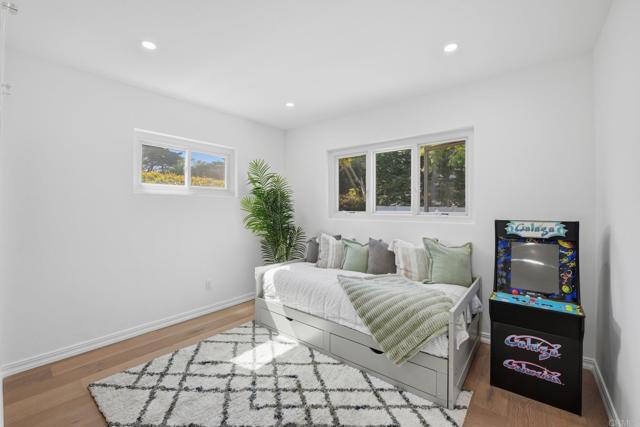 Detail Gallery Image 23 of 32 For 637 N Rios Ave, Solana Beach,  CA 92075 - 4 Beds | 1/1 Baths