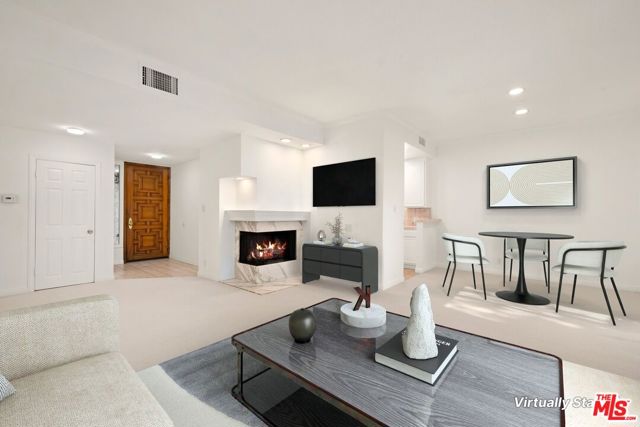 502 San Vicente Boulevard, 105 photo 2