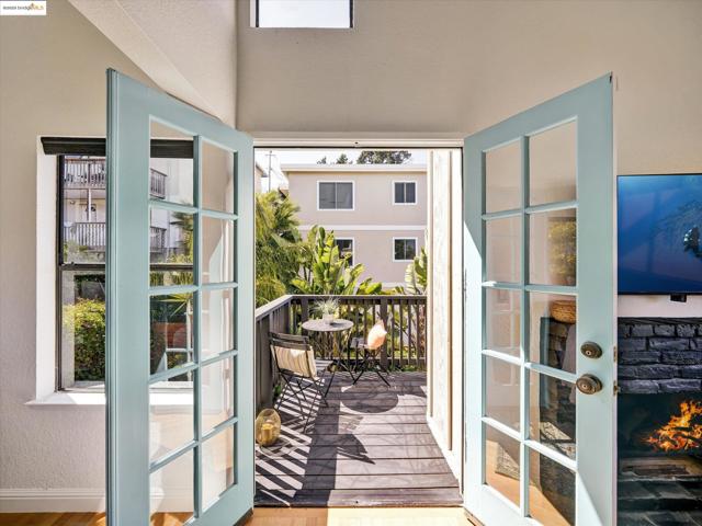 336 Washington Ave, Richmond CA: https://media.crmls.org/mediaz/ab778214-59d2-4531-be85-07115eab6fa6.jpg