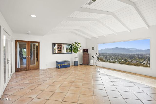 400 Alosta Drive, Camarillo CA: https://media.crmls.org/mediaz/ab797e35-b99e-474a-ac6b-56502452890d.jpg