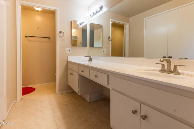 Detail Gallery Image 13 of 27 For 686 Martinique Pl, Newbury Park,  CA 91320 - 4 Beds | 3 Baths