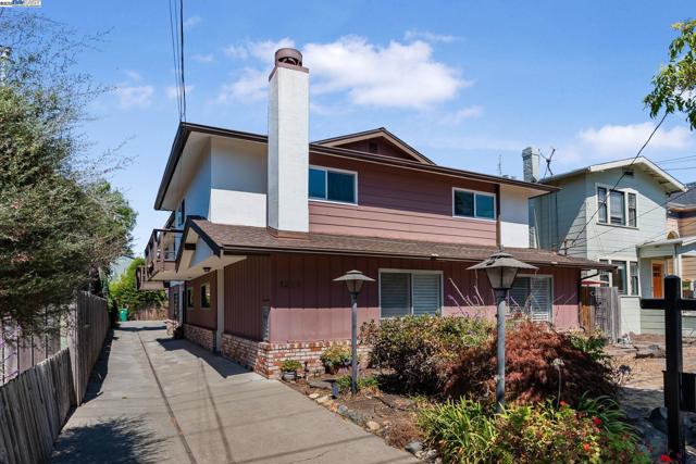 1233 Broadway, Alameda CA: https://media.crmls.org/mediaz/ab7a7b21-f659-4261-a95e-f671c081b86c.jpg