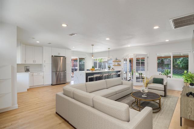 1337 Calle Colnett, San Marcos CA: https://media.crmls.org/mediaz/ab7a9b8e-e1b0-454e-81ea-3cb33e26179a.jpg