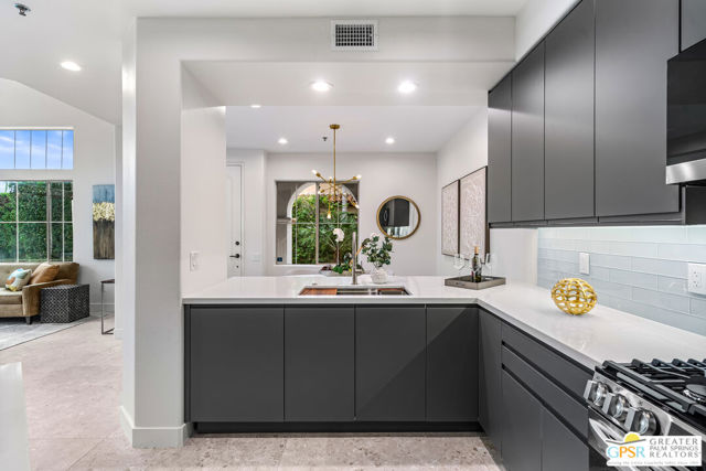 1426 Yermo Drive, Palm Springs CA: https://media.crmls.org/mediaz/ab7aa090-3b04-425d-813a-e3d5d6090d6b.jpg