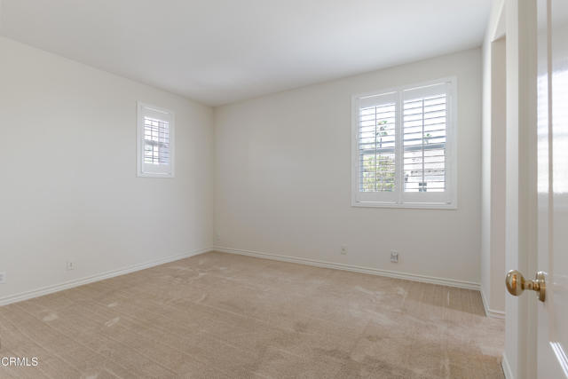 3911 Lilac Canyon Lane, Altadena CA: https://media.crmls.org/mediaz/ab7bcba0-d351-4653-bb82-142cc0981f71.jpg