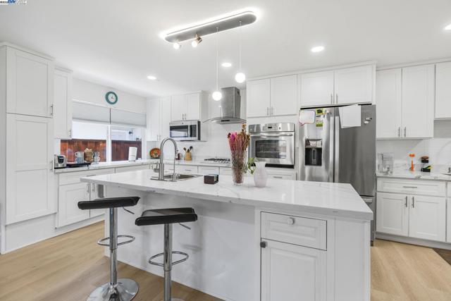 548 Sonoma Ave, Livermore CA: https://media.crmls.org/mediaz/ab7c5a2f-2942-44ac-88a4-1373abaf00ed.jpg