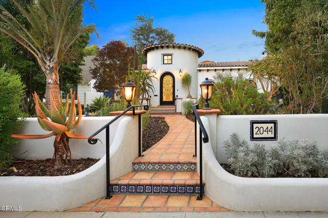 Detail Gallery Image 2 of 29 For 2044 Monterey Rd, South Pasadena,  CA 91030 - 4 Beds | 3 Baths