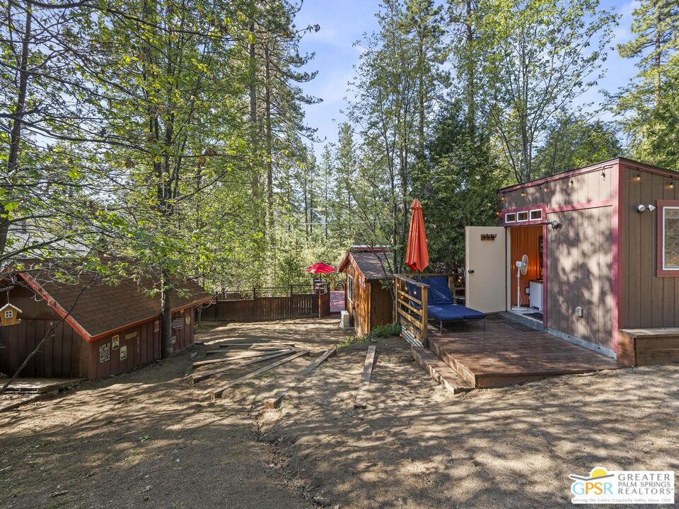 https://media.crmls.org/mediaz/ab7da640-e716-4343-aec7-e3f7a98f7803.jpg?preset=X-Large