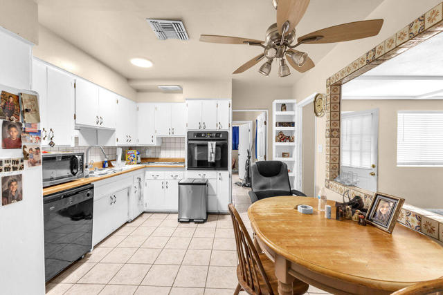 28300 Desert Charm Road, Desert Hot Springs CA: https://media.crmls.org/mediaz/ab7df944-845f-467b-8f30-92bb0cc201b6.jpg