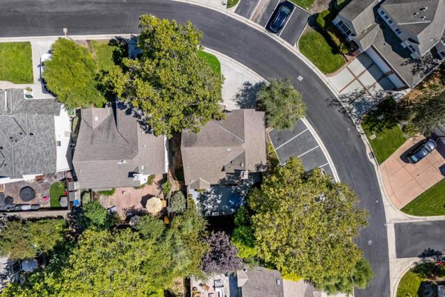 308 Sidesaddle Circle, Scotts Valley CA: https://media.crmls.org/mediaz/ab7f68e2-fed8-4889-bf0c-6a592a49d3f5.jpg