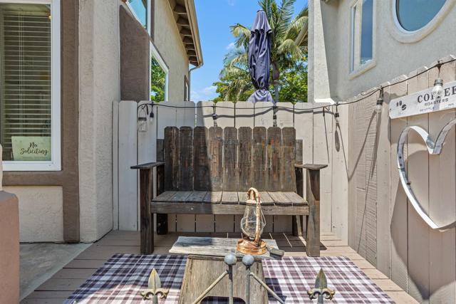 Detail Gallery Image 3 of 29 For 1846 Corte Pulsera, Oceanside,  CA 92056 - 3 Beds | 2/1 Baths