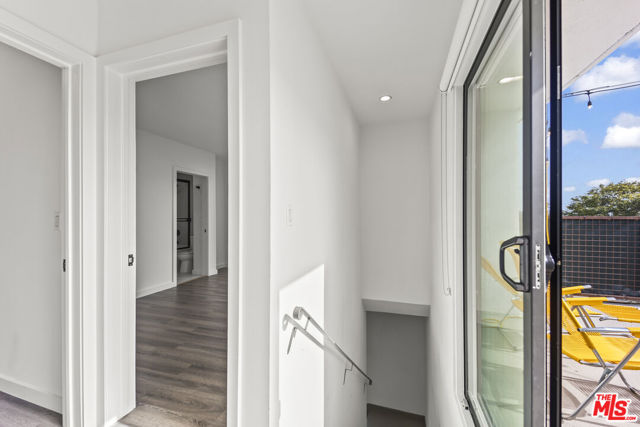 1254 9th Street, Santa Monica CA: https://media.crmls.org/mediaz/ab80ca14-e7f6-4086-be5d-965ec23f86af.jpg