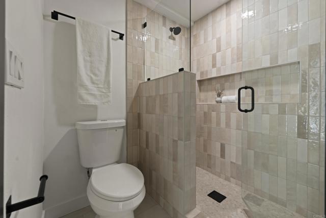 Image 28 of 73 For 9320 Fortune Lane