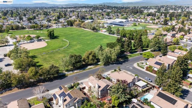 Image 35 of 40 For 912 Loyola Way