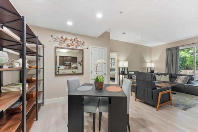 912 Campisi Way, Campbell CA: https://media.crmls.org/mediaz/ab819a62-5ae2-424e-8370-fa9f7f32584e.jpg