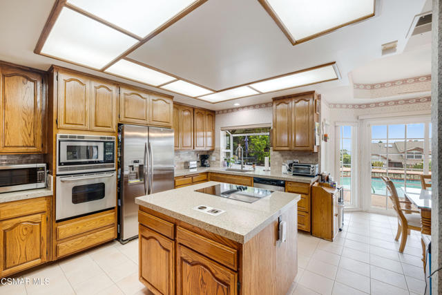 18128 Sandringham Court, Porter Ranch CA: https://media.crmls.org/mediaz/ab82505b-b6d2-4e75-881e-4d87e79de0e2.jpg
